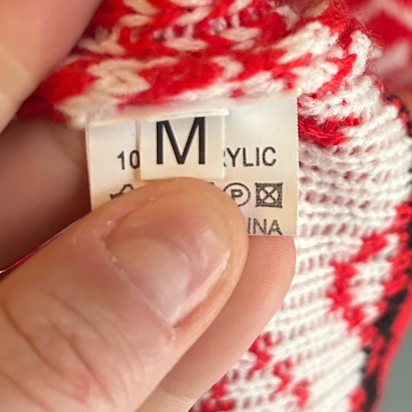 Holiday sweater - Picture 3 of 4